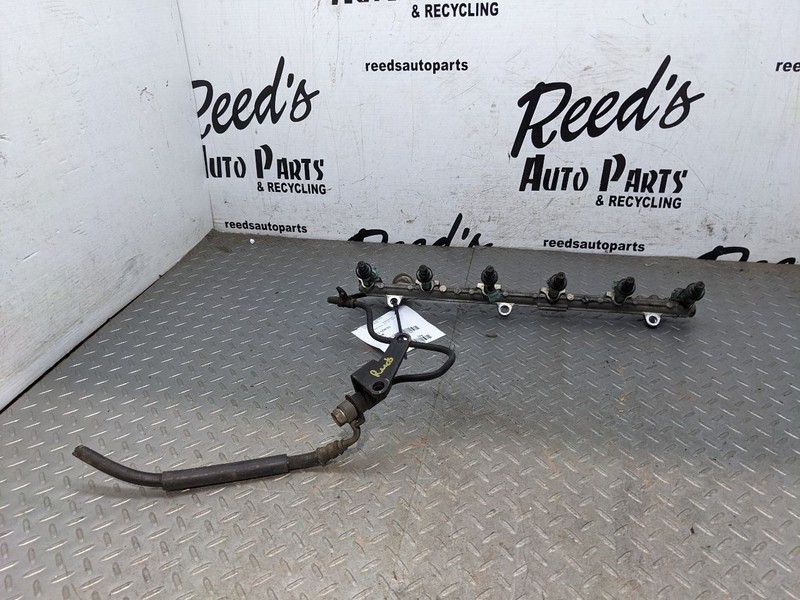 98-05 Lexus Gs300 Is300 Sc300 Fuel Rail Pipe W/ Injectors OEM 23807-4603 1180328