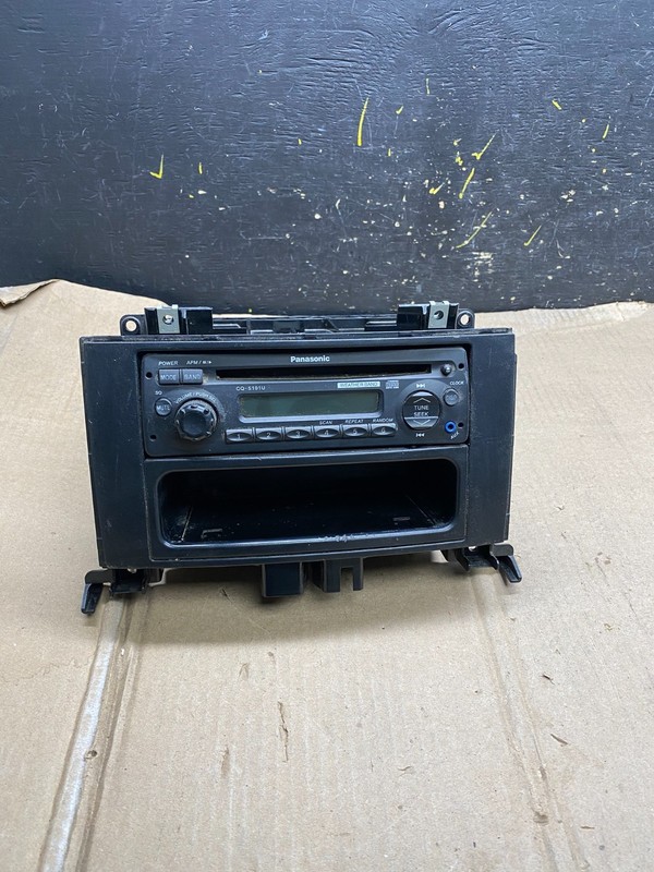 2009 Freightliner Sprinter CD PLAYER Equipment Radio PANASONIC CQ5101U X2054 PS
