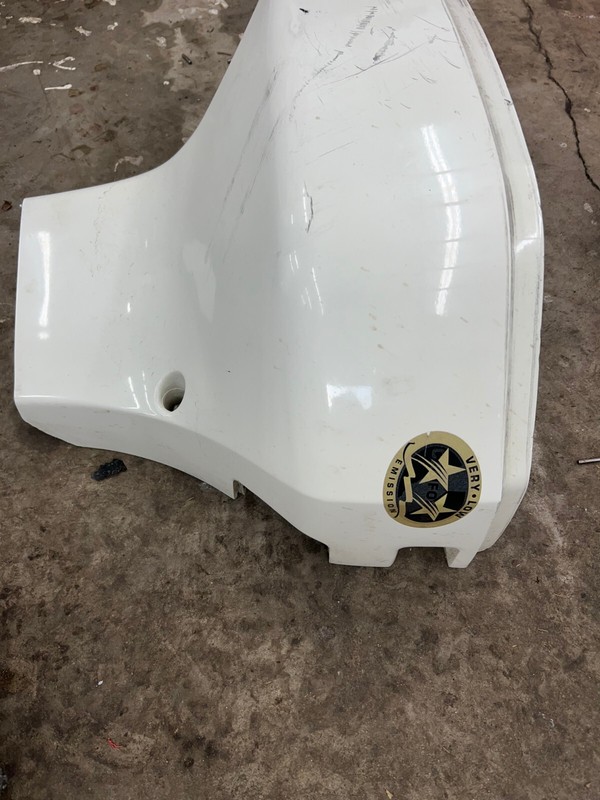 Evinrude Outboard 200 225 FICHT Port Lower Engine Cover 0344806 FRESHWATER
