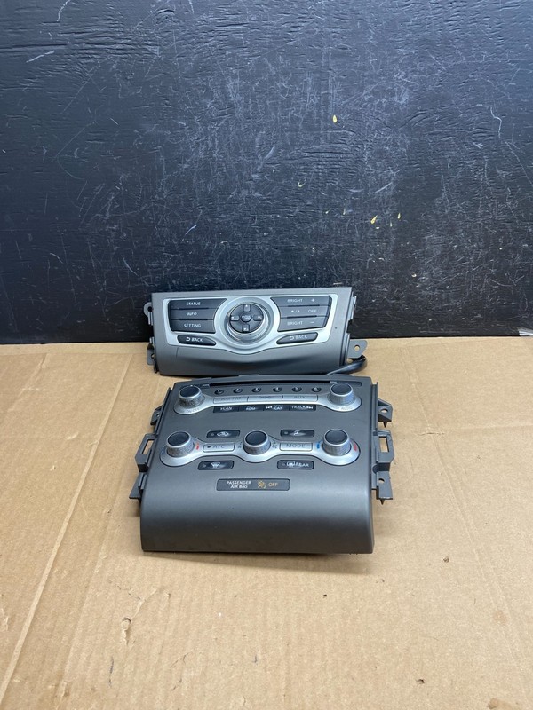 2010 - 2014 Nissan Murano Temperature Climate + Radio Control Panel AD2098 DG