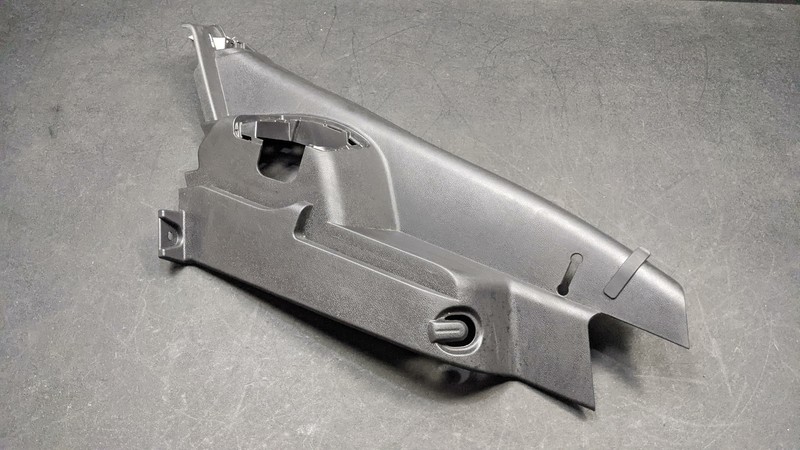 Rear Right C Pillar Lower Trim Panel 2019 Nissan Kicks 84952-5RB0A 2018 2020