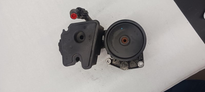 10-'11 MERCEDES C-CLASS Steering Pump OEM 132K Miles 1 year Warranty!!