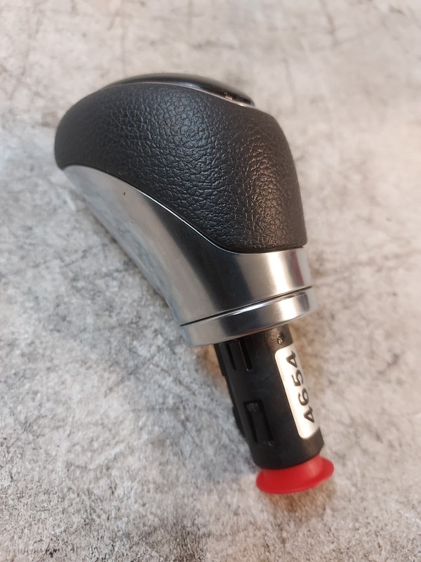 2017-2020 Hyundai Elantra Black Automatic Gear Shifter Selector Shift Knob OEM