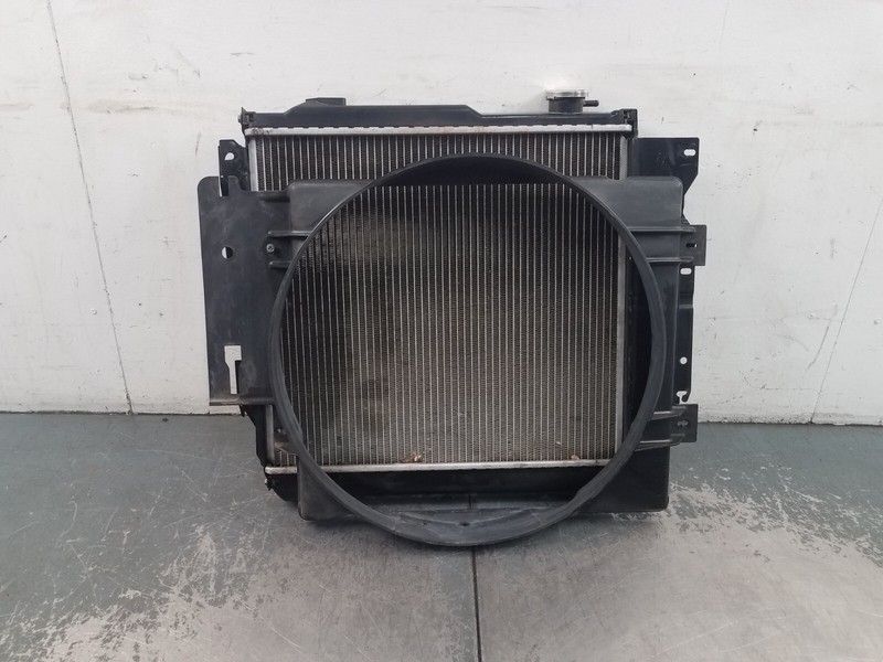 2006 Jeep Wrangler TJ Rubicon 4x4 Radiator / Shroud#62517 Z2