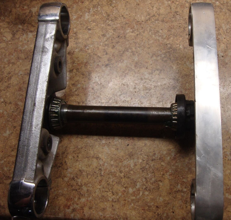 2004 Kawasaki Vulcan VN800 VN 800 A Triple Tree Fork Clamp Mount VN800A M1