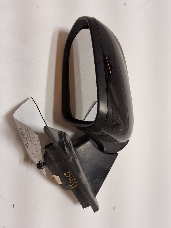 2021-2025 Chevy TRAILBLAZER Driver Side View Mirror Heated w/o Blind Spot Alert