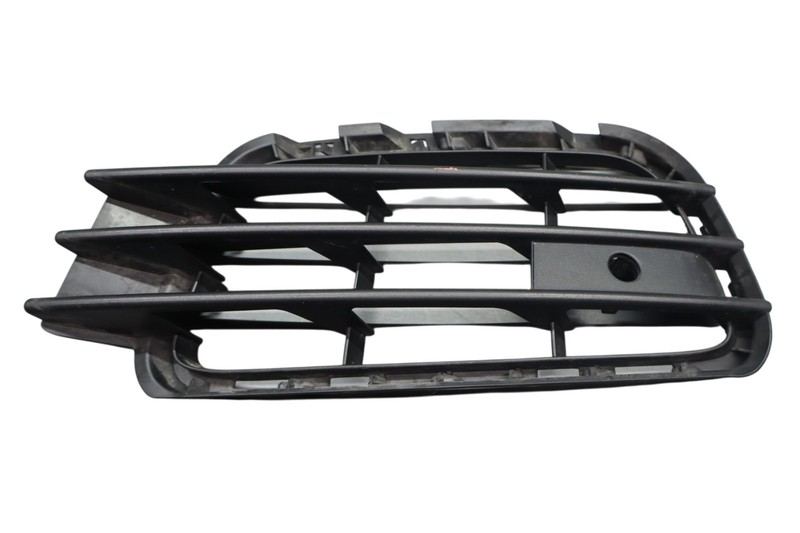 11-14 Volkswagen VW Touareg Front Left Bumper Grille Trim 7P6853665A Oem