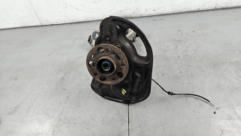 2011 Mercedes Benz AMG C 63 Right Front Hub Knuckle Control Arms #7010 A12