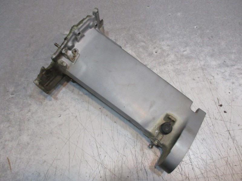0395160 Evinrude Johnson Outboard Exhaust Housing 1985-1992 25, 28 HP