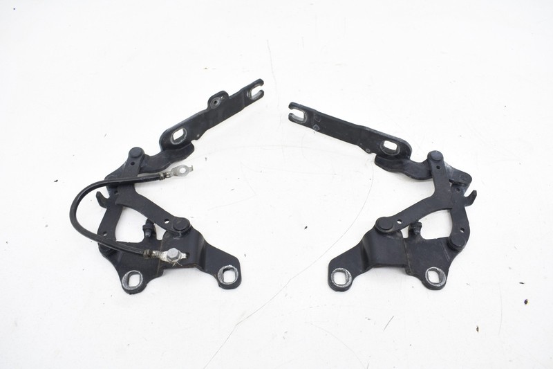 2007 BMW 328i E92 Hood Hinge Left And Right Set OEM KW79
