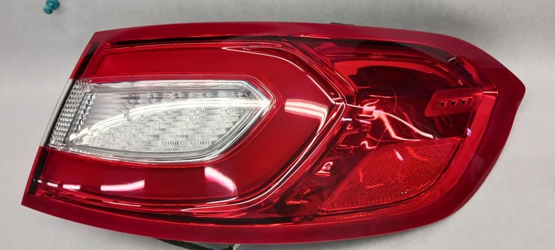 2016 LINCOLN MKX Right passenger Taillight quarter mounted OEM 16 17 18