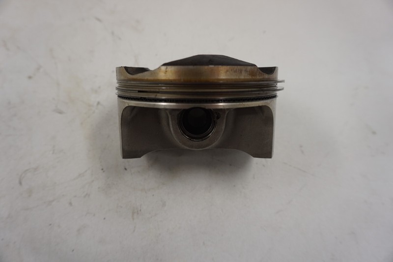 2008-2010 Ducati 848 Superbike OEM Piston 12221552a