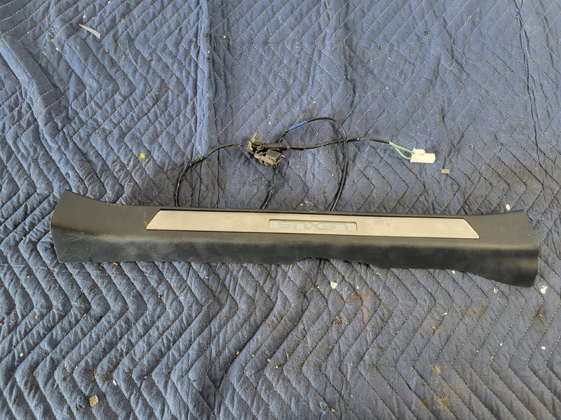 Used Oem Lexus Right Passenger Front Door Sill Trim Plate for 2019-2022 UX 200