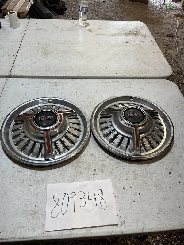 Factory original 1965 1966 Chevy II Nova SS 14 inchhubcaps wheel covers