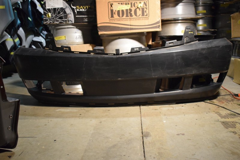 2007-2014 Cadillac Escalade ESV EXT Base Luxury Front Bumper Cover OEM