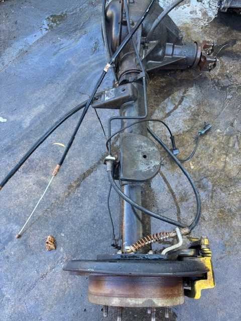 06 HUMMER H3 OFF ROAD REAR DIFFERENTIAL AXLE ASSEMBLY 30 DAY WARRANTY
