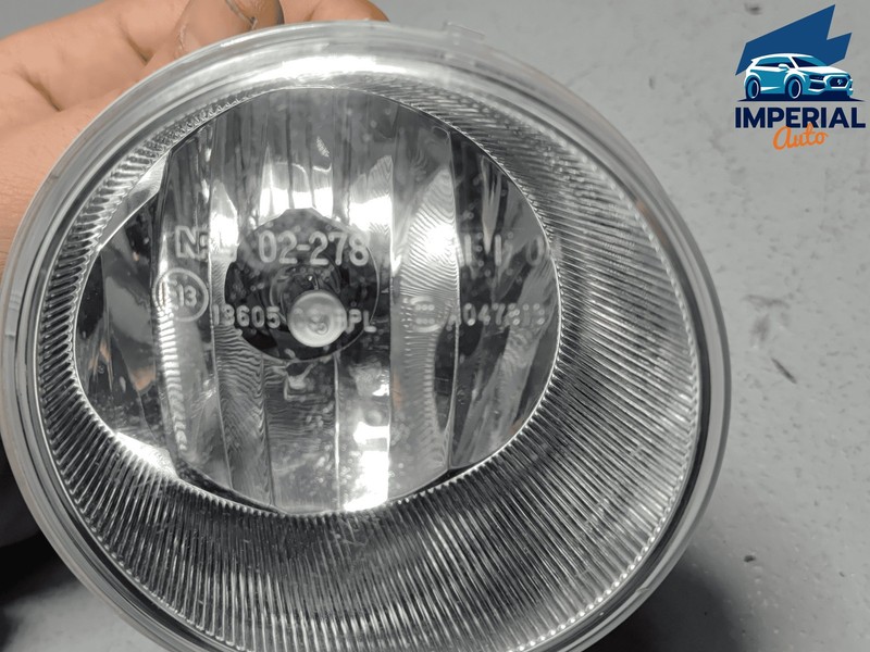 2014-2019 Toyota Highlander Front Bumper Right Passenger Side Fog Light Lamp OEM