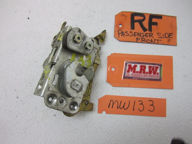 BMW 735I 733I RIGHT FRONT DOOR LATCH LOCK ACTUATOR PASSENGER SIDE R RH RF PANEL