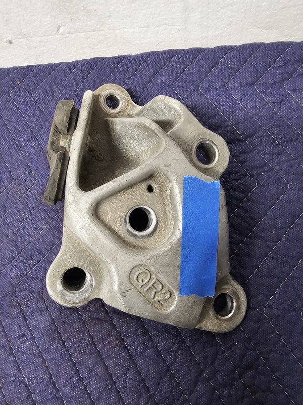 2013-2018 Nissan Altima 2.5L Motor Engine Mount, Auto CVT Transmission
