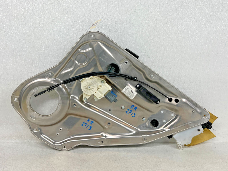 ⭐2010-2016 MERCEDES-BENZ E-CLASS REAR RIGHT WINDOW REGULATOR PANEL OEM LOT2713