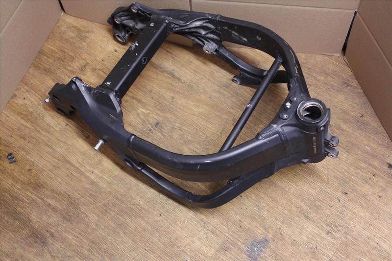 2002 HONDA CBR 600 F4 MAIN FRAME CHASSIS BODY OEM CBR600 CBR600F4 02