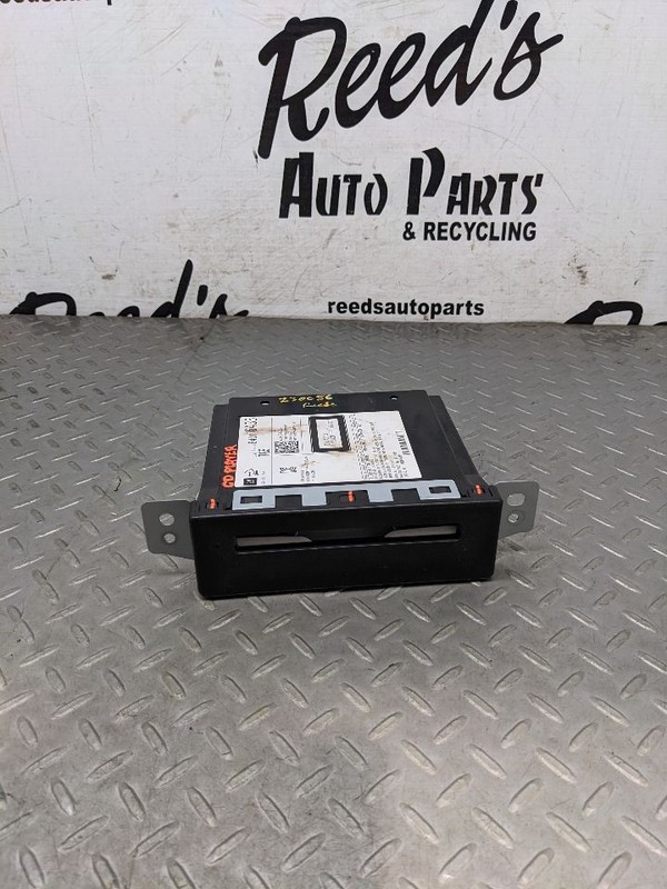 Audio Equipment Radio Audio Disc Player Opt TG5 Fits 15-20 ESCALADE 1174251