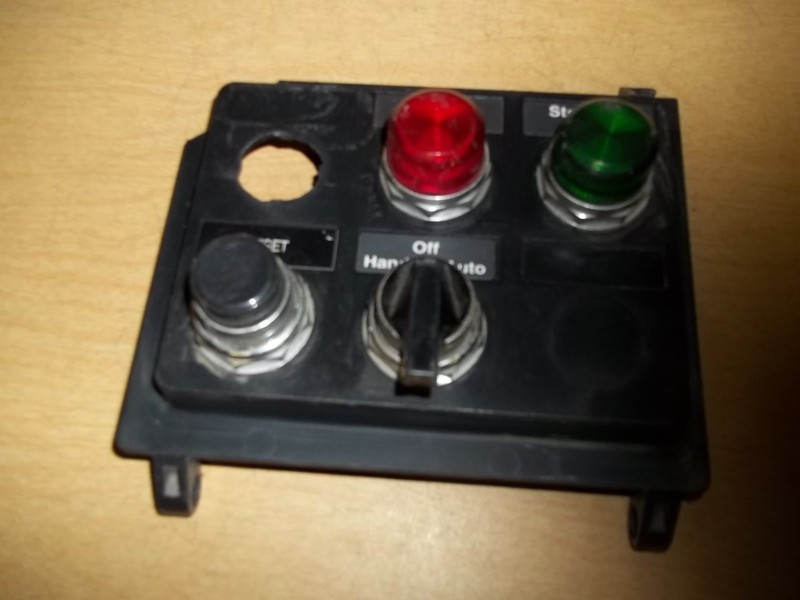 Cutler Hammer 4-Switch Control Operator Panel 1161D43HO *FREE SHIPPING*
