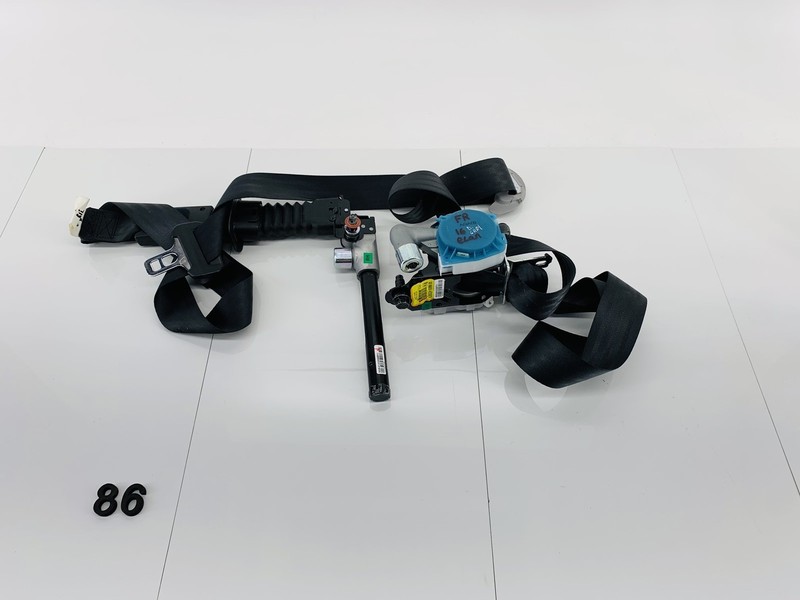 13-17 HYUNDAI ELANTRA GT FRONT RIGHT PASSENGER SIDE SEAT BELT TENSIONER OEM