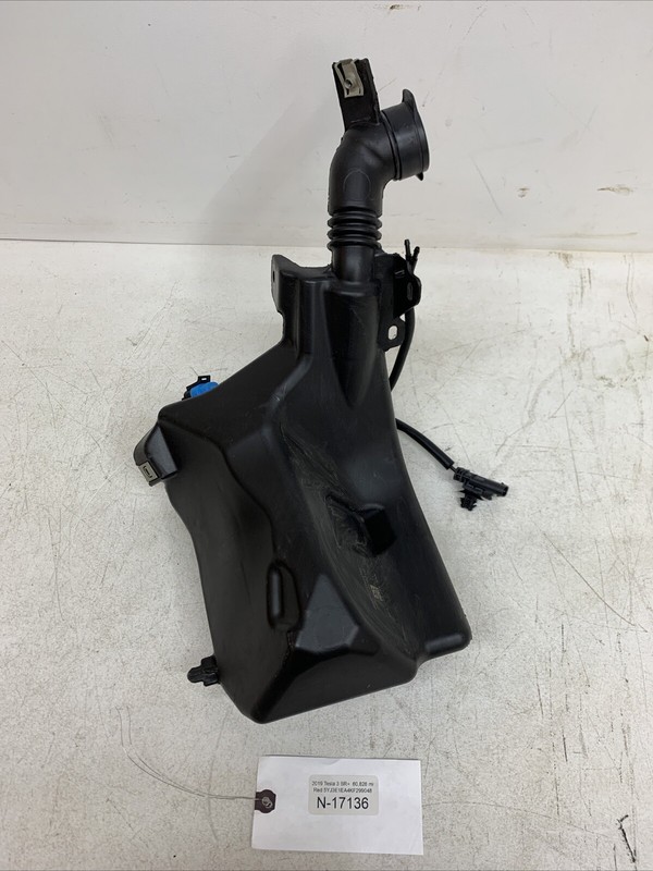 ⚡️17-22 TESLA M3 WINDSHIELD WIPER WASHER RESERVOIR TANK 1096062-00-F 17136 S24