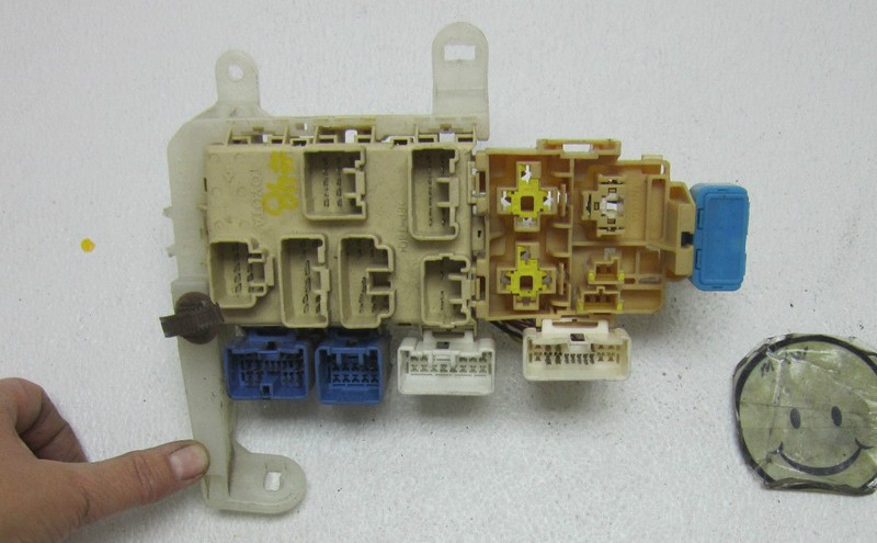 DASH FUSE BOX RELAY SWITCH WIRE PANEL BCM CAR FUSES 5SFE MOTOR 1994 94 CELICA GT