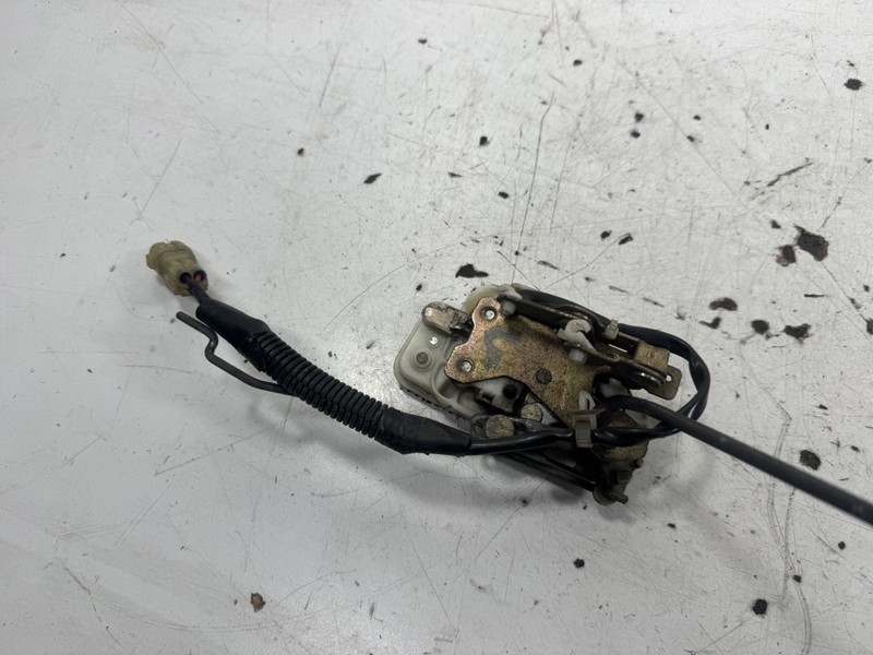 90-91 Honda Civic HB Right Door Latch OEM