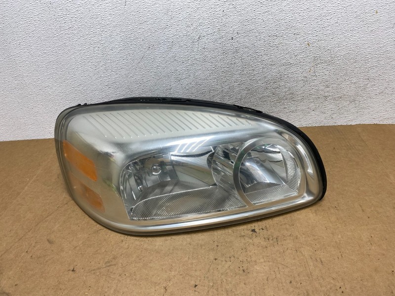 2005 - 2009 Pontiac Montana / Uplander Right Passenger Headlight Oem AE3250 DW