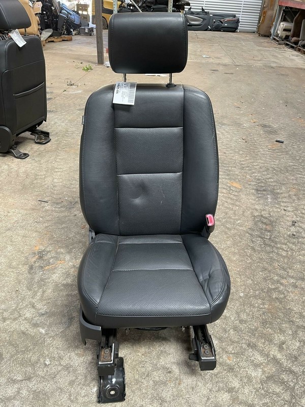 2006-2008 MERCURY MOUNTAINEER FRONT PASSENGER SEAT LEATHER BLACK W/ FRAME OEM