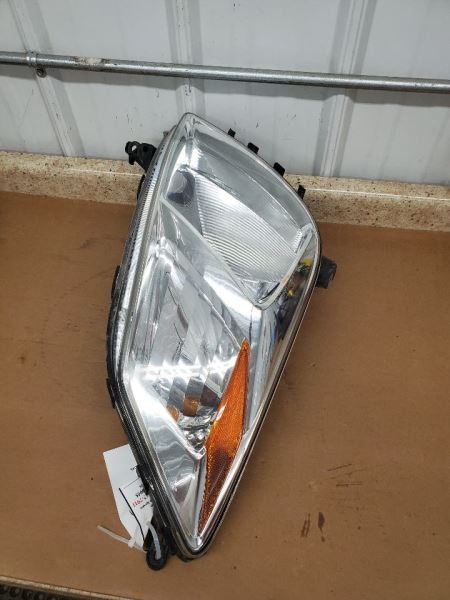 Passenger Headlight Without Xenon Thru 10/05 Fits 04-05 PRIUS 286414