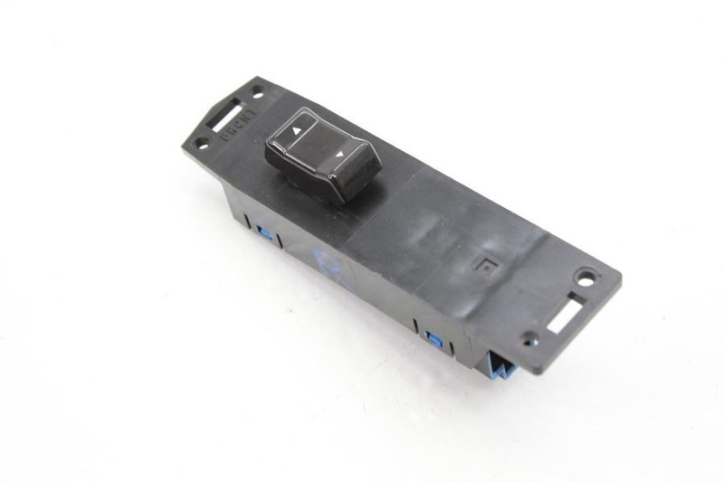 1987-1989 Nissan 300ZX VG30 Z31 2+2 Passenger Right Front Window Switch