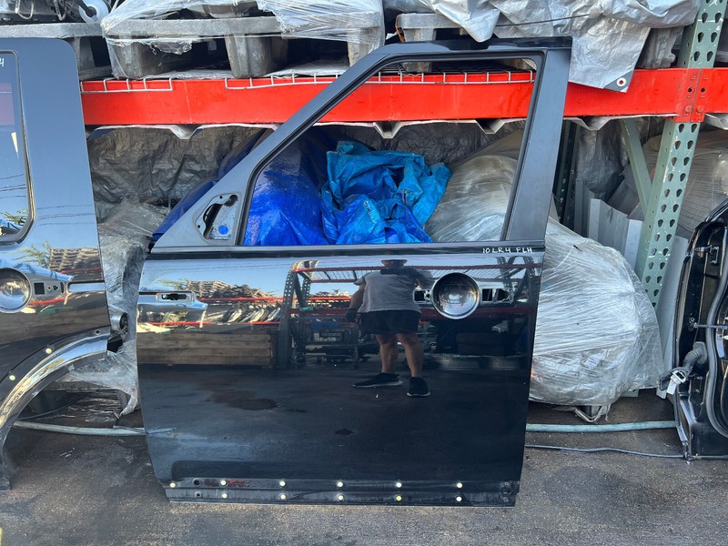 05-16 LAND ROVER LR3 LR4 FRONT LEFT DRIVER SIDE DOOR SHELL Black 820 OEM