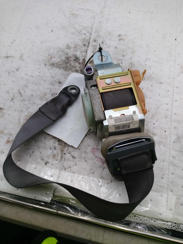2005 Dodge Dakota OEM Silver Seat Belt 4DR, 136K Miles, Warranty Included