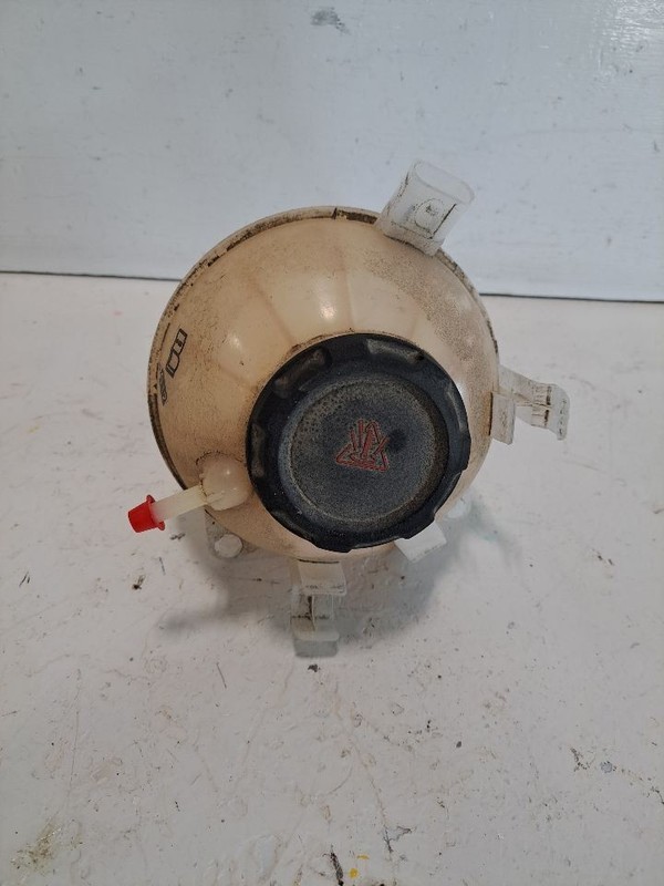 Coolant Reservoir Fits 06-10 12-22 PASSAT 3476011