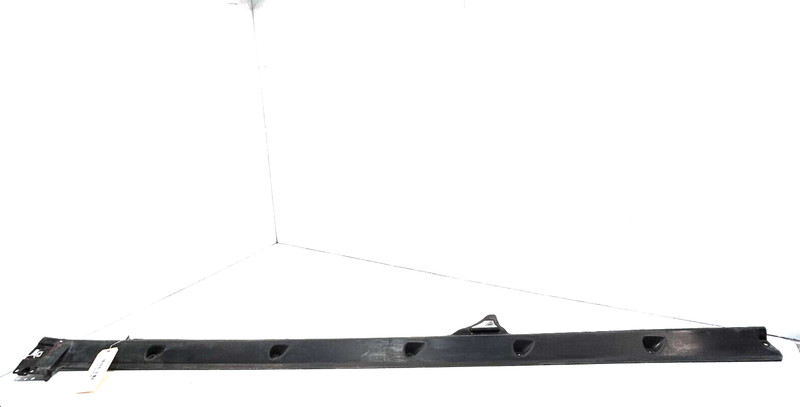 DEFECT 17-23 AUDI Q7 PASSENGER SIDE SKIRT ROCKER MOLDING SPLASH GUARD SHIELD OEM