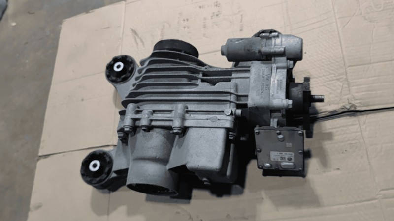 2018-2023 VOLKSWAGEN ATLAS AWD REAR AXLE DIFFERENTIAL W/ CONTROL MODULE OEM