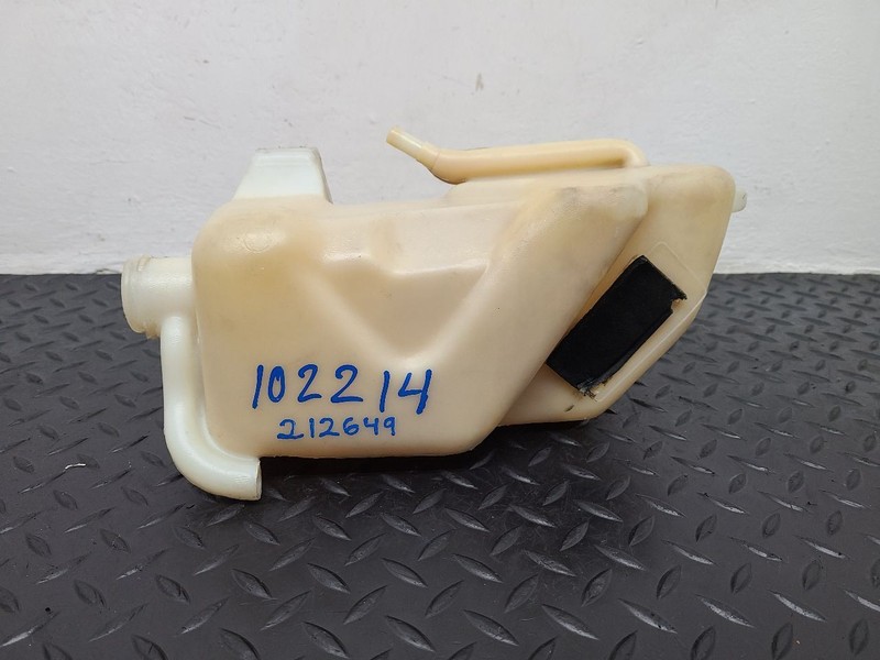 96-00 Dodge Caravan Coolant Overflow Bottle OEM 04682294