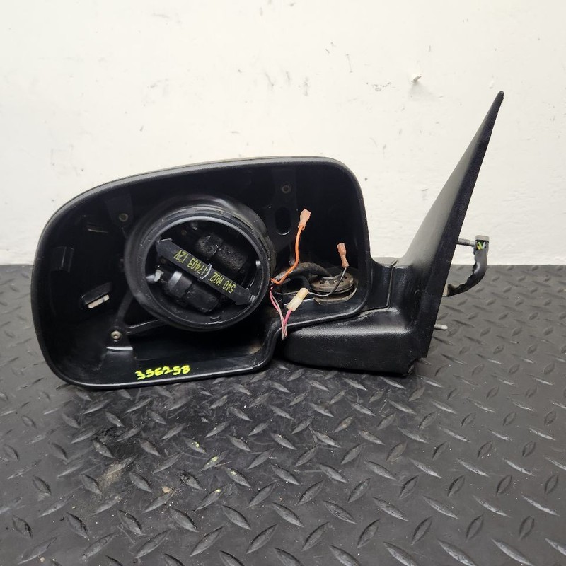 00-02 GMC Yukon XL 1500 Left Driver Side View Mirror Gold OEM 88986367
