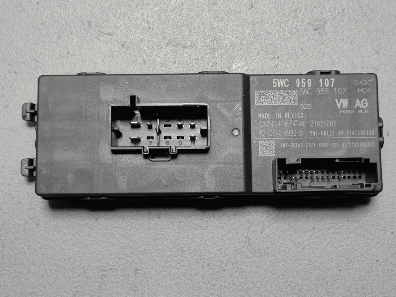 2021-2022 Volkswagen Atlas Tailgate Liftgate Opener Control Module OEM