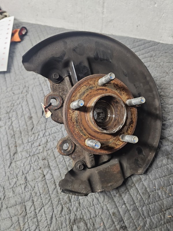 2012 2013 2014 2015 2016 2017 2018 FORD FOCUS LEFT FRONT SPINDLE KNUCKLE HUB OEM