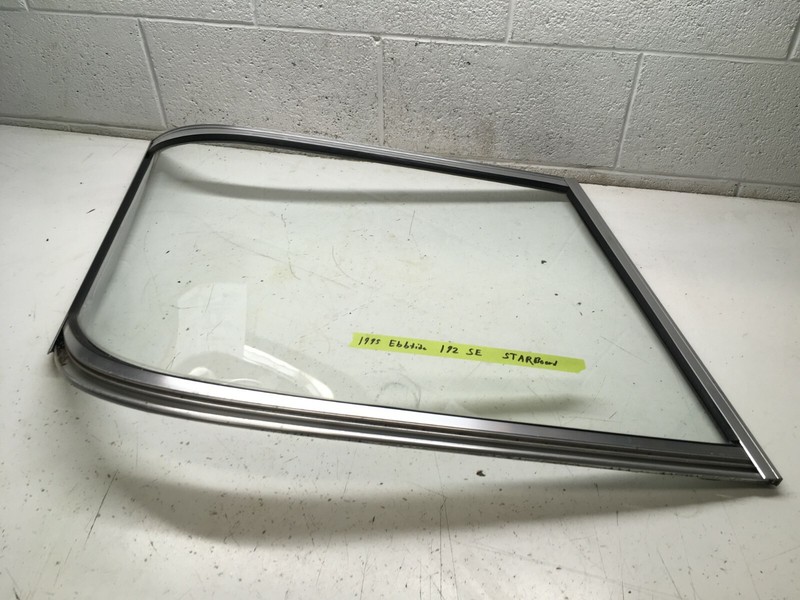 Z7 1995 Ebbtide 192 SE Boat Windshield Starboard Right Driver