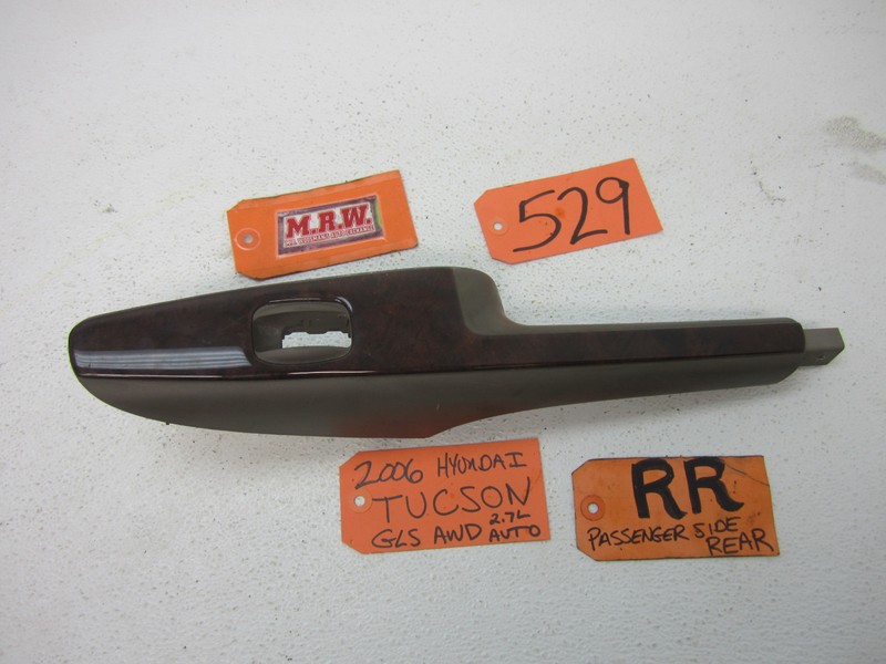 FITS 05-09 TUCSON RIGHT PASSENGER REAR DOOR PANEL PULL HANDLE WINDOW SWITCH TRIM