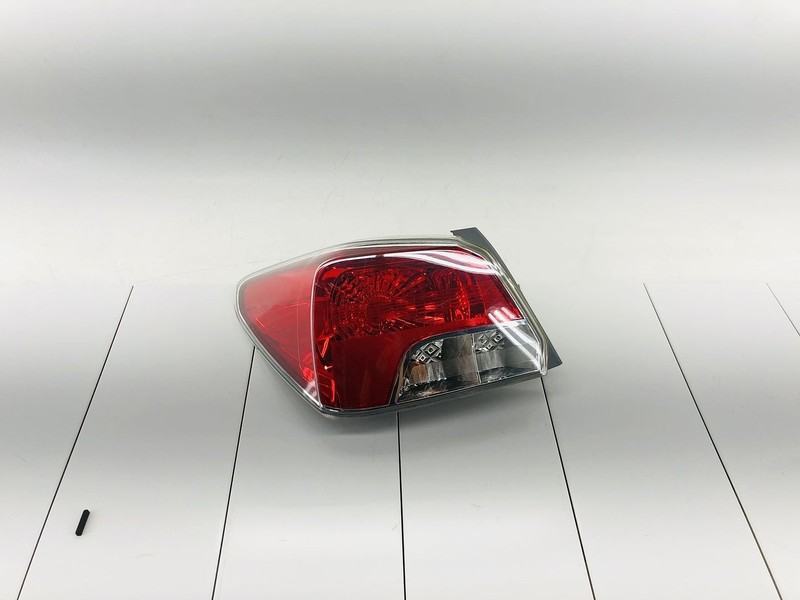 14-16 SUBARU IMPREZA REAR LEFT DRIVER SIDE TAIL LIGHT BRAKE STOP LAMP OEM