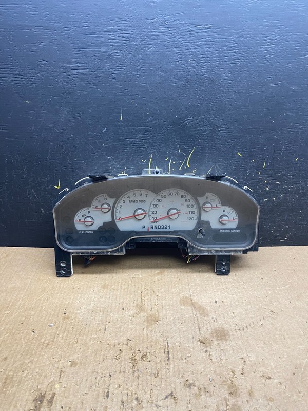 2004 2005 Mercury Mountaineer Instrument Cluster Speedometer Gauge OEM z7332 DG
