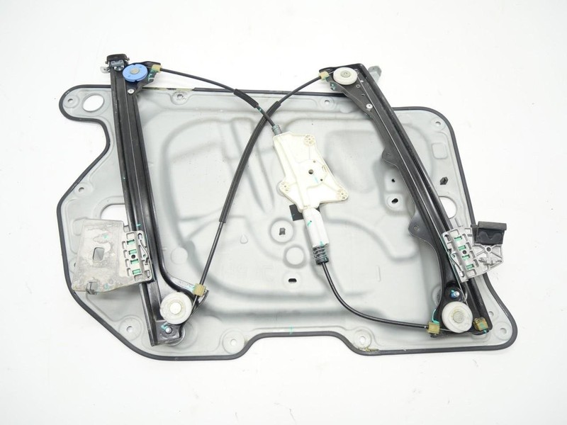2017-2021 Infiniti Q60 Coupe Right RH Passenger Window Regulator Assembly OEM