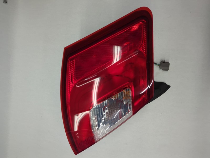 10-'12 FORD TAURUS Left driver outer Taillight OEM Grade A!